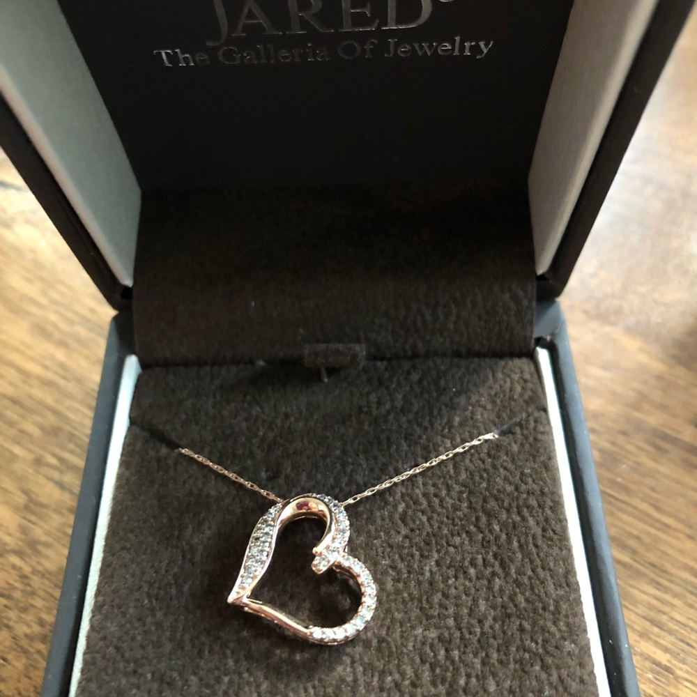 Rose gold diamond heart pendant with chain - Picture 2 of 2